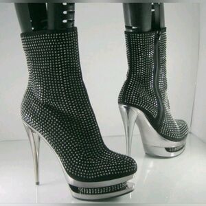 EUC - BLACK STUDDED PLATFORM STILETTO ANKLE BOOTS (Size 9) WORN TWICE